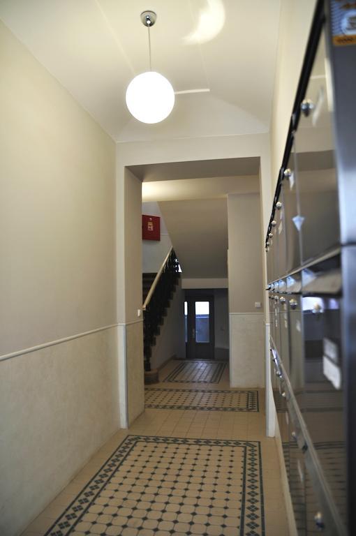 Family Apartments Прага Экстерьер фото